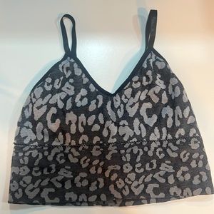 Grey leopard print crop top